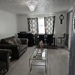 Spacious Two Bedrooms Apartment