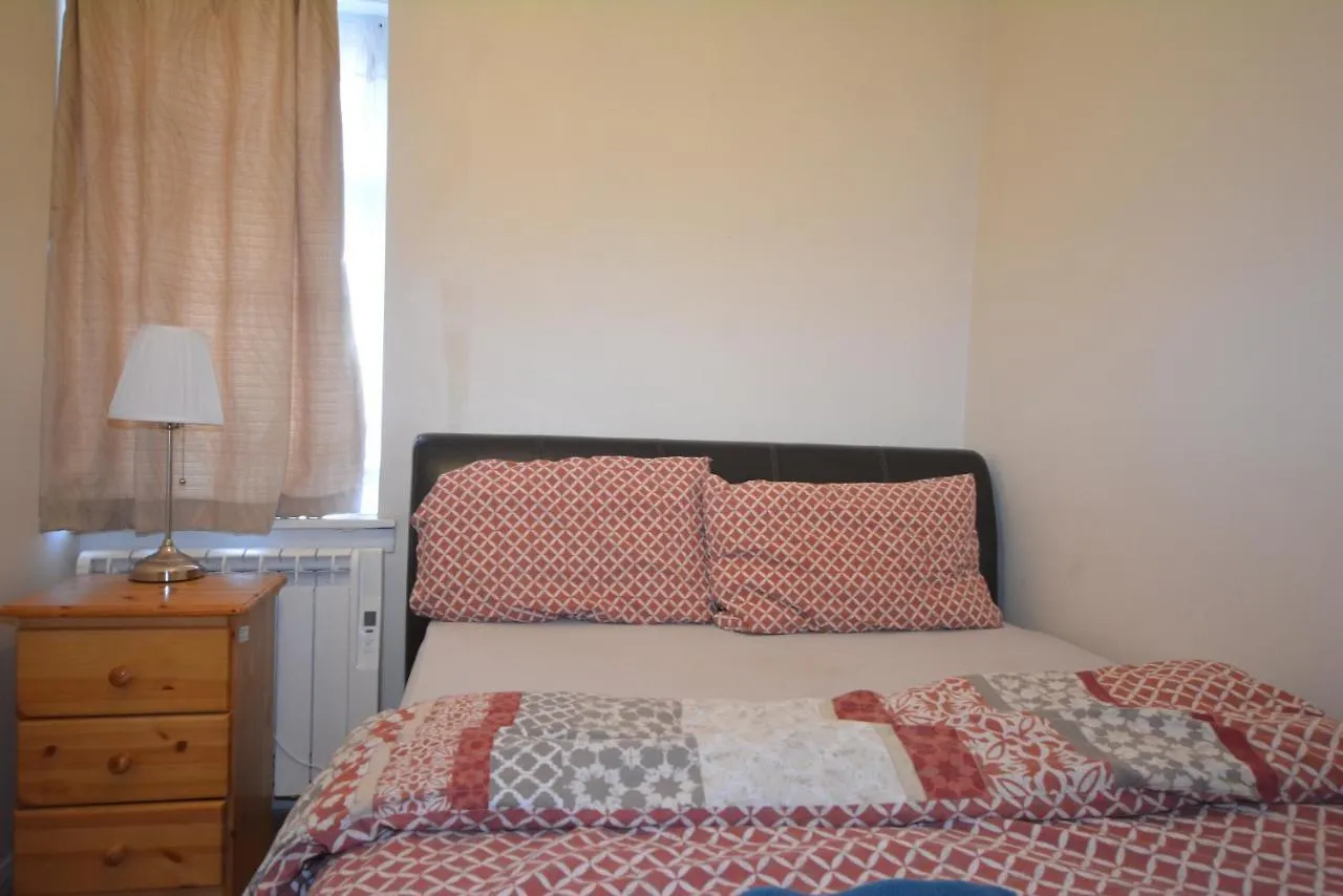 Holiday home London Deluxe 6 Bedroom House Dagenham